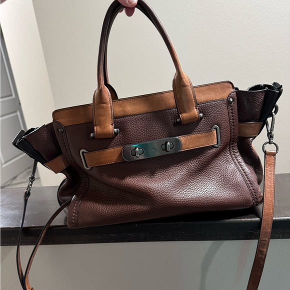 Coach Handbags - COACH Swagger 2WAY Shoulder & Crossbody Bag | Style 34420 Brown Pebbled Leather